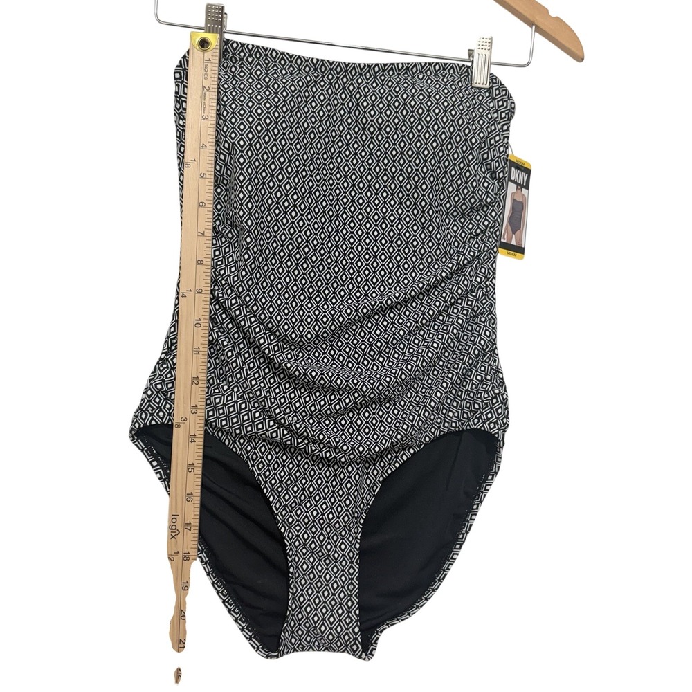 NWT DKNY Strapless Shirred One-Piece Swimsuit, Black White Geo, Sz M, MSRP $118 - Picture 5 of 10
